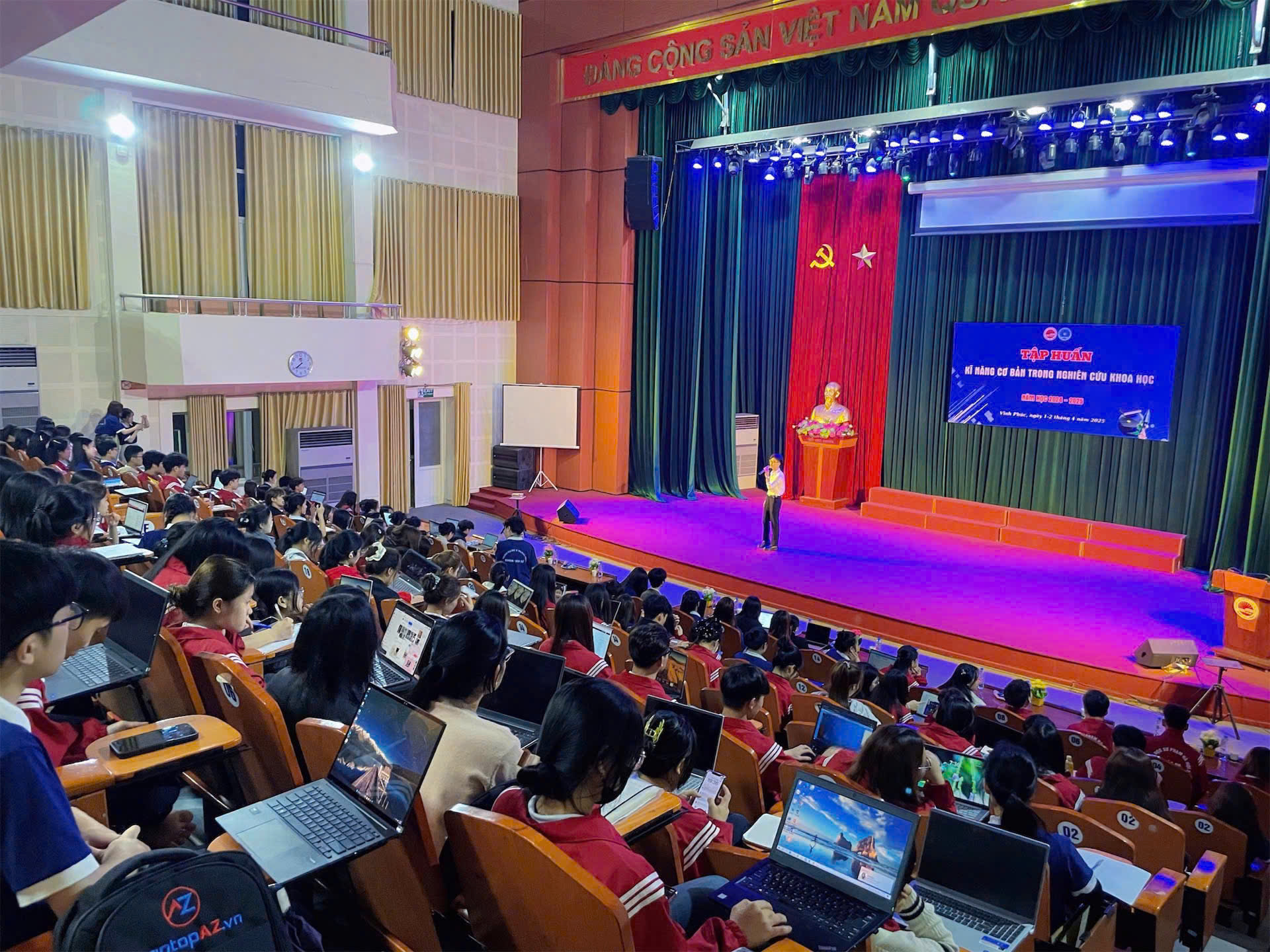 Tập huấn “Kĩ năng cơ bản trong nghiên cứu khoa học” năm 2025 - Chắp cánh hành trình tri thức